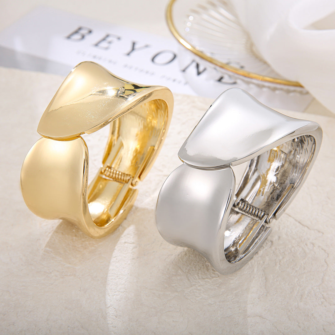 ACOOE Large Glossy Gold Bracelet for Women - Luxury Fashion Jewelry 12